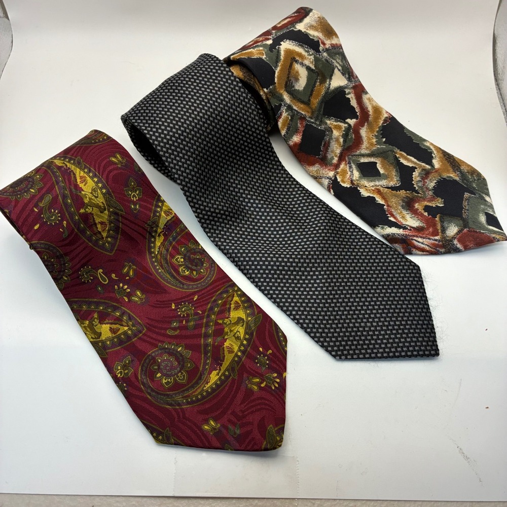 Lot of 3 Silk Ties Roundtree & Yorke Off The Cuff Paisley Geometric Micro Check